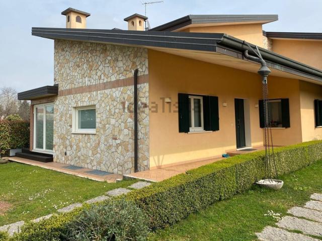 Casa in vendita a Dueville, Veneto