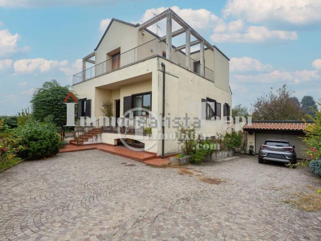 Casa in vendita a Lodula, Tradate