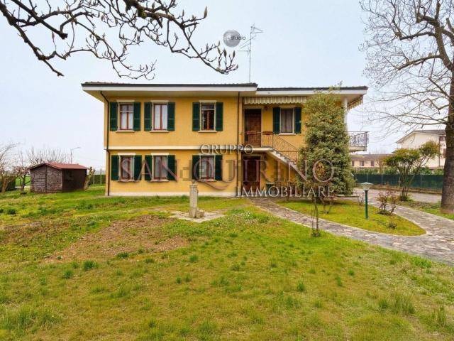 Casa in vendita a Bassa Reggiana, Re