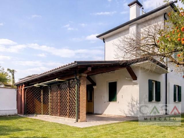 Casa in vendita a Sclavons, Cordenons