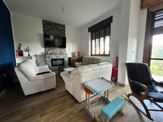 Casa in vendita a Buscate, Lombardia