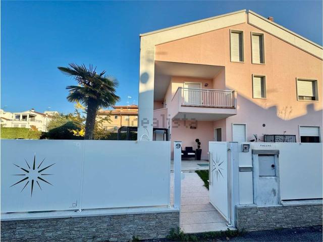 Casa in vendita a Bussolengo, Veneto