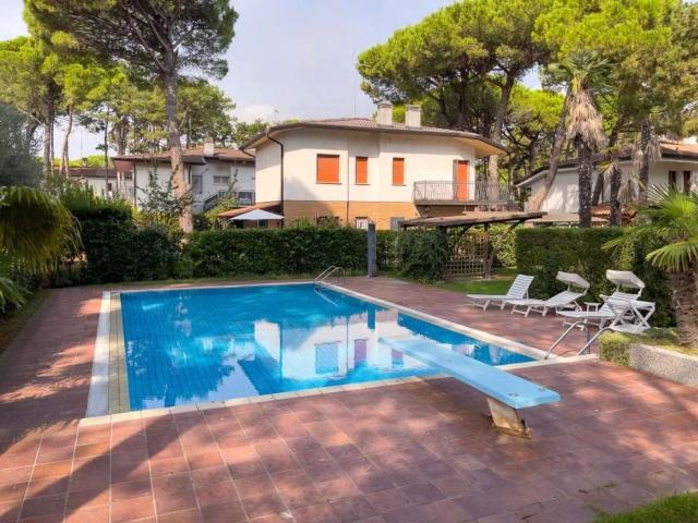 Casa in vendita a Lignano Riviera, Lignano Pineta