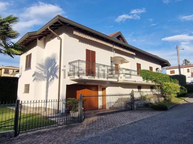 Casa in vendita a Gazzada, Gazzada Schianno