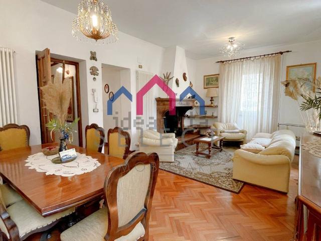 Casa in vendita a Unione Comuni Garfagnana, Piazza Al Serchio