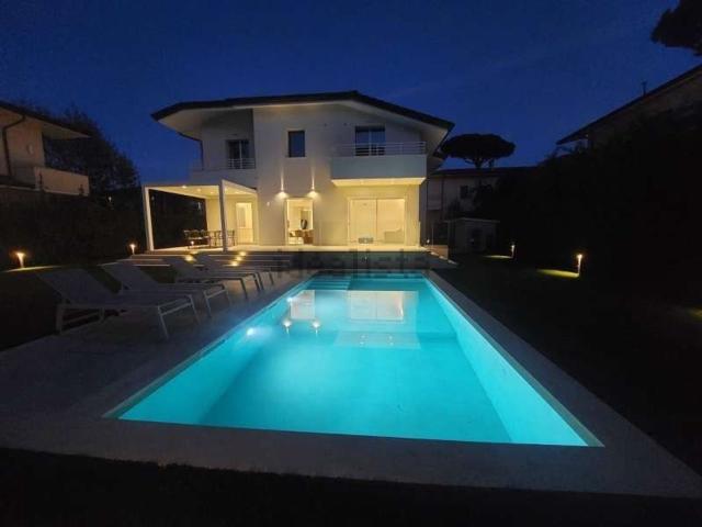 Casa in vendita a Tonfano, Toscana