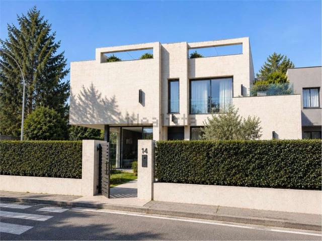 Casa in vendita a Mariano Comense, Lombardia