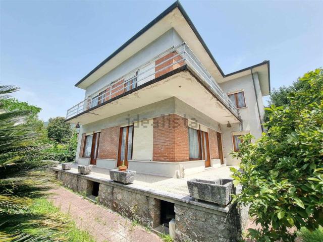 Casa in vendita a Montebello, Camaiore