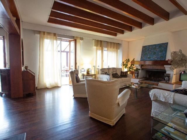 Casa in vendita a Volterra, Toscana