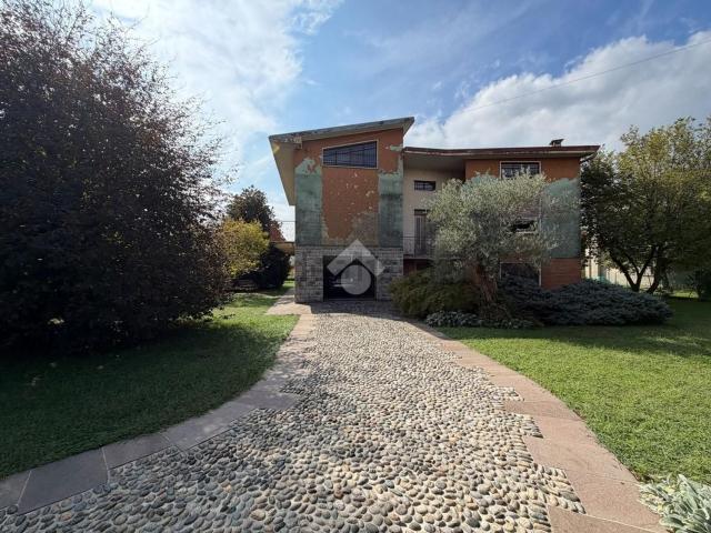 Casa in vendita a Osio Sotto, Bergamo