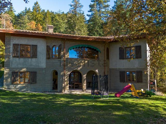 Casa in vendita a Poppi, Toscana