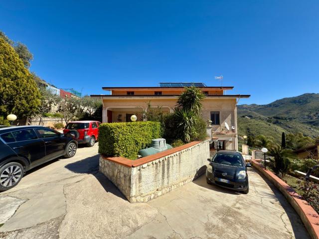 Casa in vendita a Montelepre, Sicilia