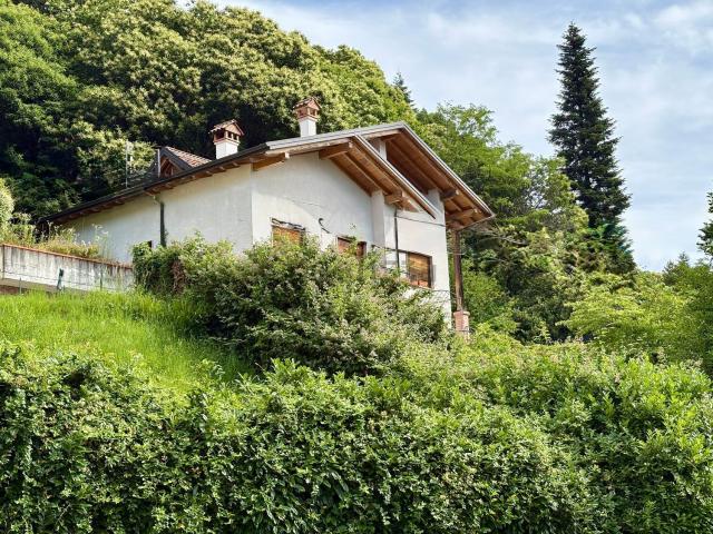 Casa in vendita a Comunità Montana del Piambello, Cuasso Al Monte