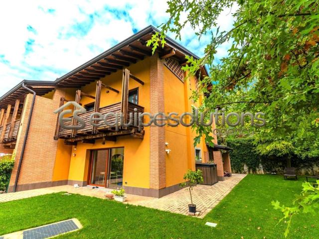 Casa in vendita a Brusaporto, Bergamo