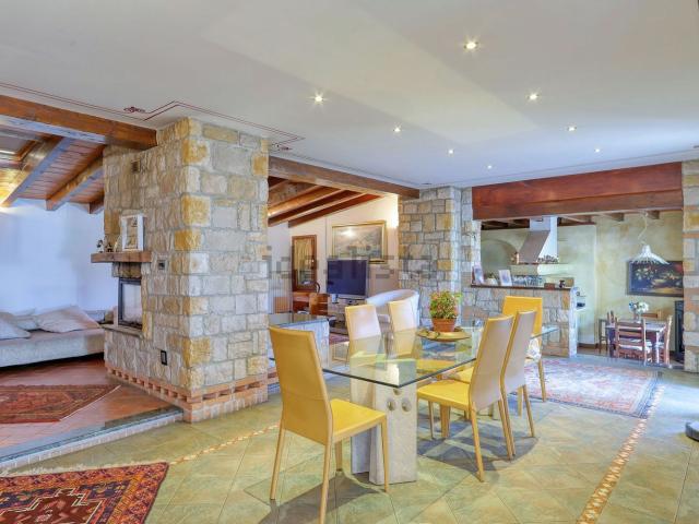 Casa in vendita a Robarello, Varese