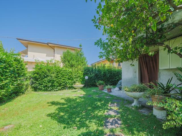 Casa in vendita a Marina di Massa, Marina Di Massa