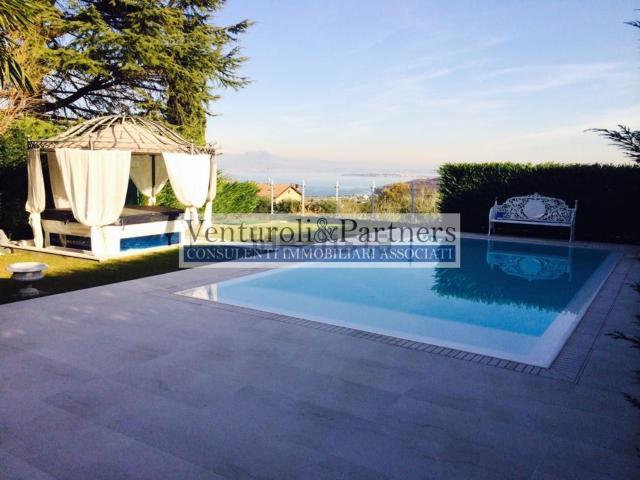 Casa in vendita a Lonato, Lombardia