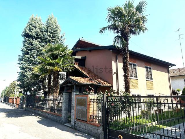 Casa in vendita a Locate di Triulzi, Lombardia