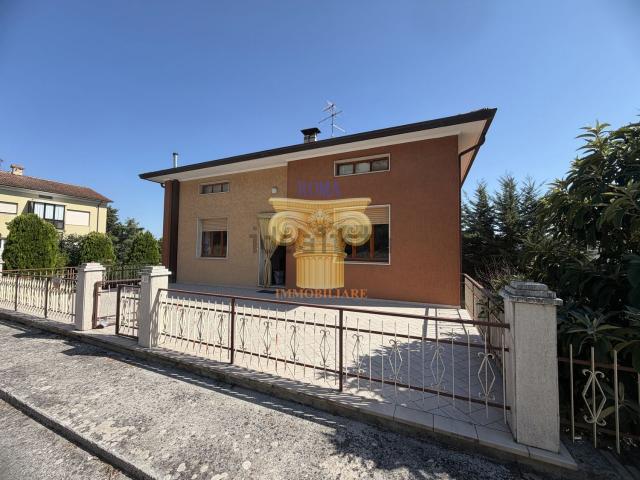 Casa in vendita a Corinaldo, Ancona