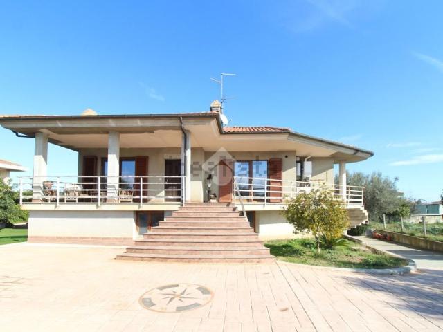 Casa in vendita a Roseto Degli Abruzzi, Abruzzo