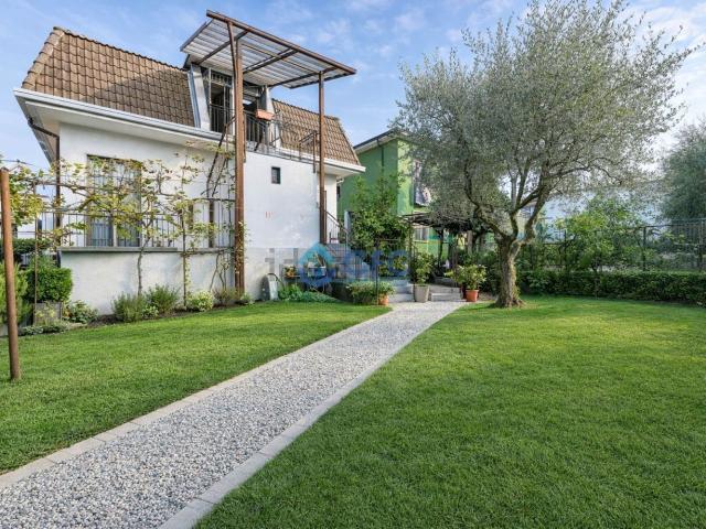 Casa in vendita a Rovagnasco, Segrate