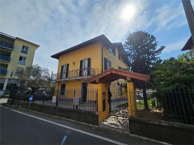 Casa in vendita a Appiano Gentile, Lombardia