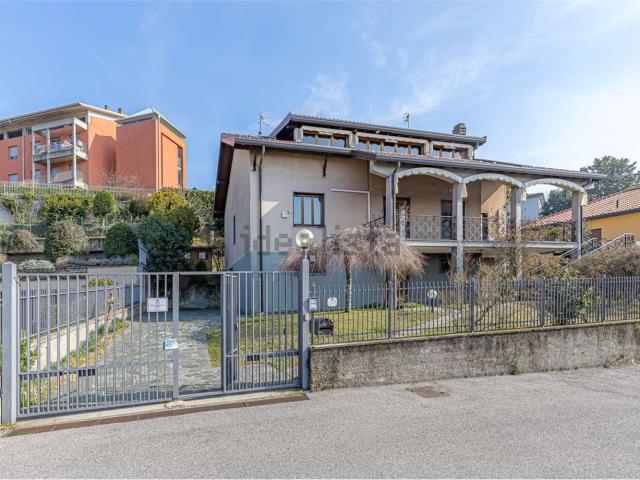 Casa in vendita a San Fermo Della Battaglia, Lombardia