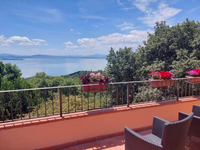 Casa in vendita a Cerqueto, Passignano Sul Trasimeno