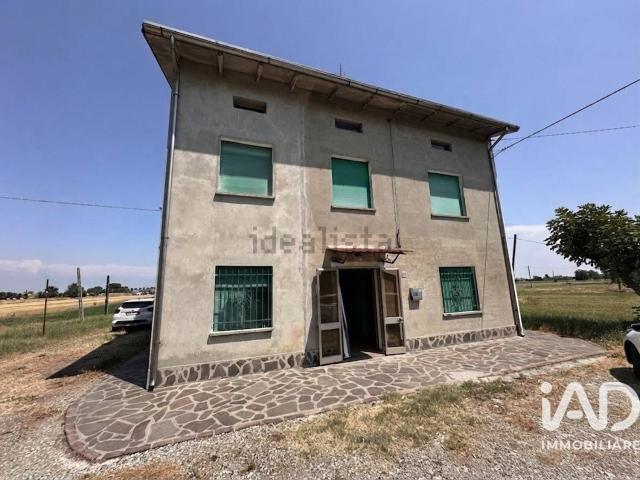 Casa in vendita a Unione Comuni Modenesi Area Nord, Mirandola
