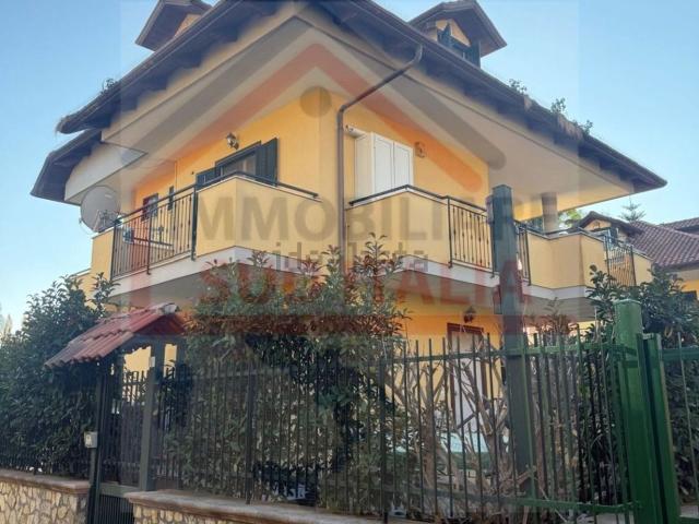 Casa in vendita a Giugliano In Campania, Campania