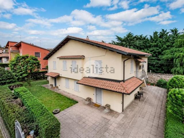 Casa in vendita a Chiari, Lombardia