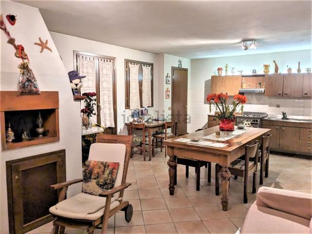 Casa in vendita a Casale, Prato