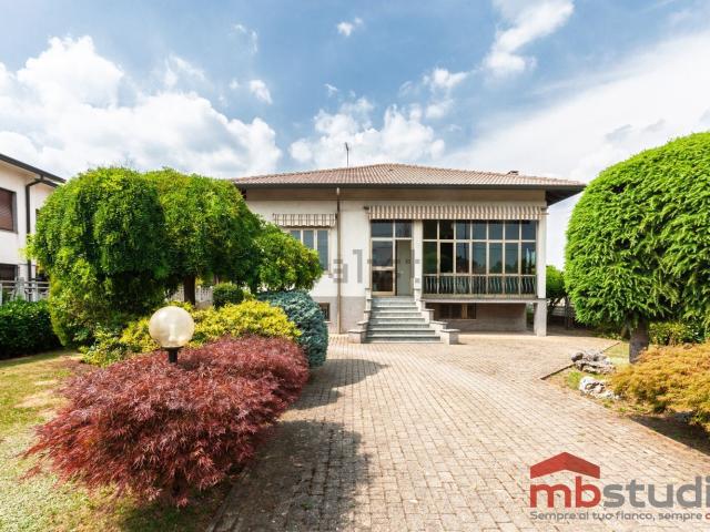 Casa in vendita a Gorla Maggiore, Lombardia