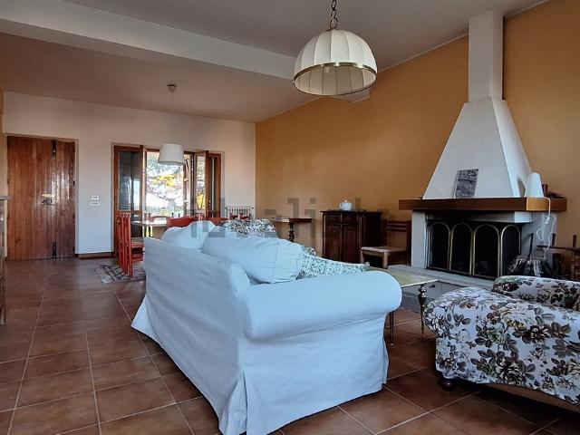 Casa in vendita a Santo Stefano, Marche