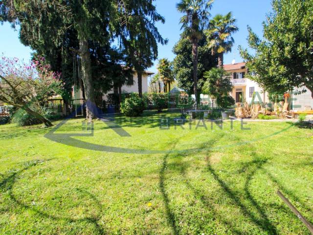 Casa in vendita a Vergiate, Lombardia