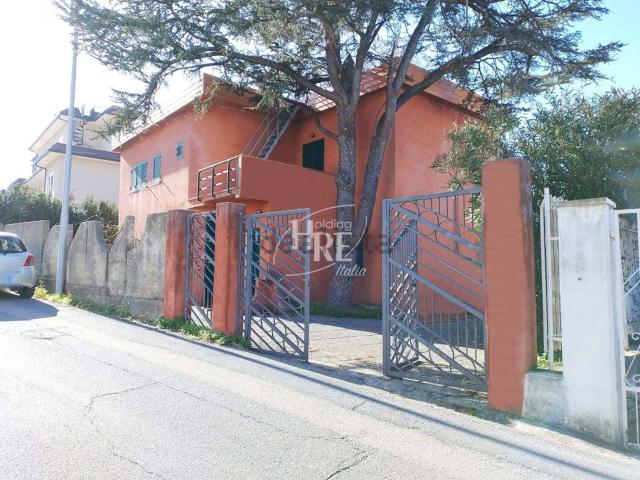 Casa in vendita a Calabria, Cosenza