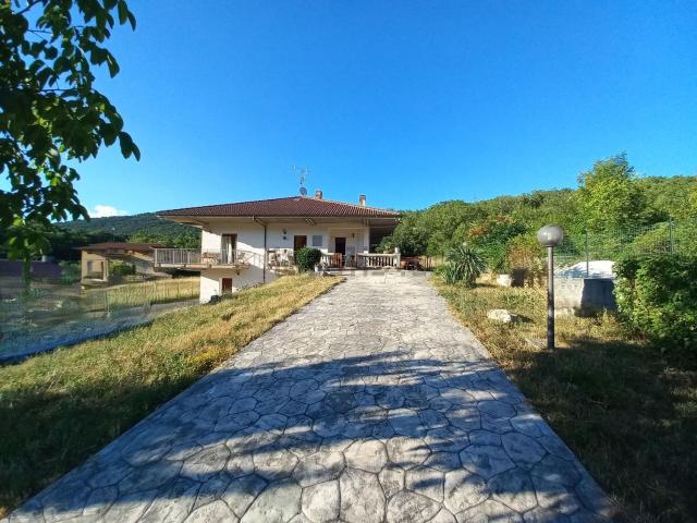 Casa in vendita a Fontecchio, Abruzzo
