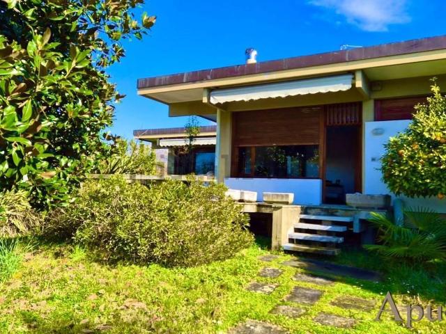 Casa in vendita a Tonfano, Toscana