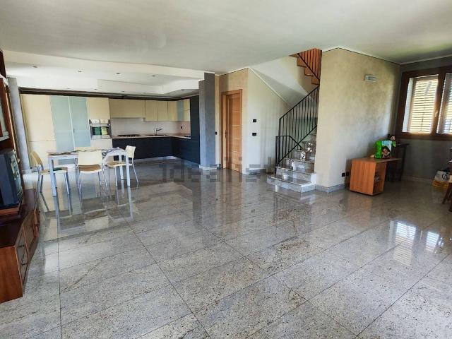 Casa in vendita a Cadeo, Reggio Emilia