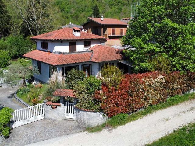 Casa in vendita a Comunità Montana Valli del Verbano, Cittiglio