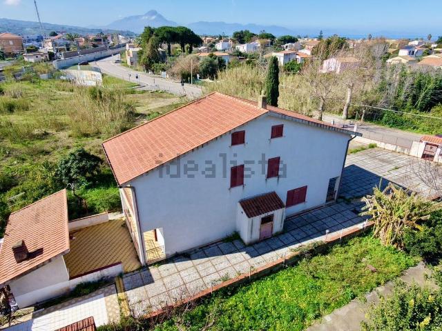 Casa in vendita a Lascari, Sicilia