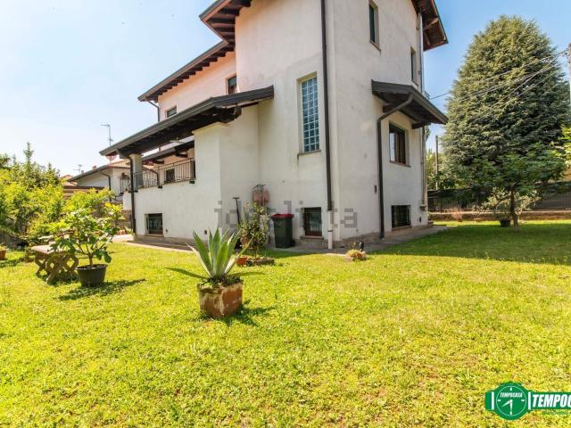Casa in vendita a Cerro Maggiore, Milano