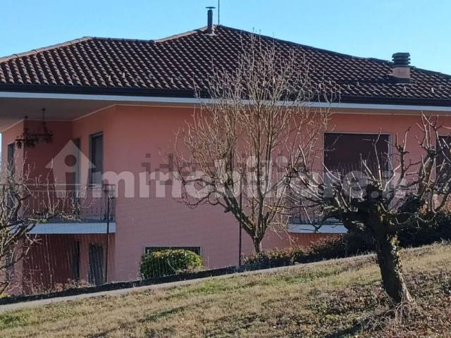 Casa in vendita a Piemonte, Asti