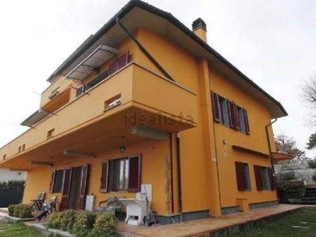 Casa in vendita a Lamporecchio, Toscana