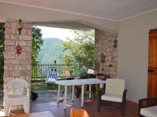 Casa in vendita a Castagna, Terni