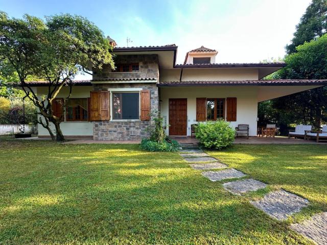 Casa in vendita a Calvagese Della Riviera, Lombardia