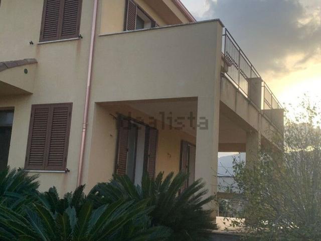 Casa in vendita a Carini, Sicilia