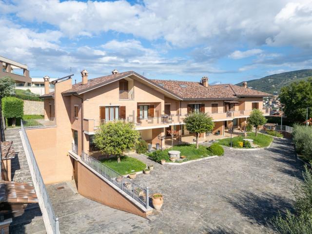Casa in vendita a Chiugiana, Corciano
