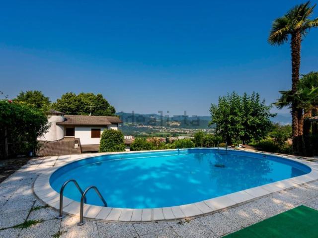 Casa in vendita a Pirlotti, Capriolo