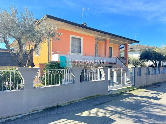 Casa in vendita a Bagnolo Mella, Lombardia